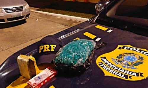 Suspeitos de tráfico de drogas são presos com maconha na BR-280, em Mafra