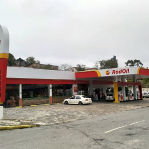 Rede M7 inaugura posto RodOil no Centro de Rio Negro