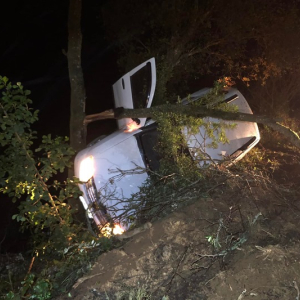 Motorista perde o controle de carro e causa acidente na SC 114, em Itaiópolis