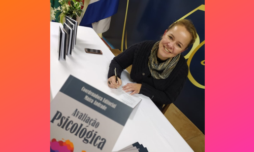 Livro com coautoria de psicóloga rionegrense é lançado na UNC