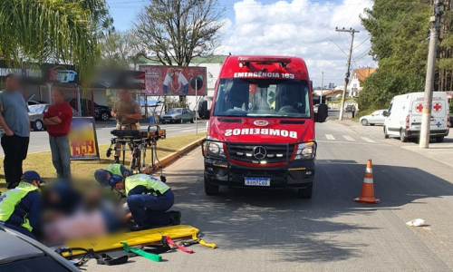 Motociclista e garupa ficam feridos após colisão no Alto de Mafra
