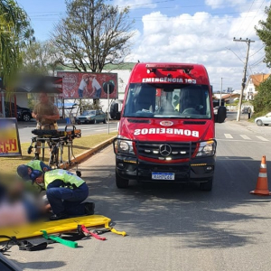 Motociclista e garupa ficam feridos após colisão no Alto de Mafra