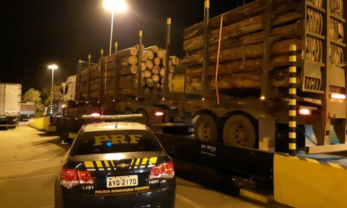 Fiscalização de veículos de carga flagra 41 toneladas de excesso de peso na BR 116, em Mafra