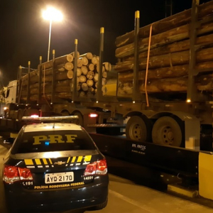 Fiscalização de veículos de carga flagra 41 toneladas de excesso de peso na BR 116, em Mafra