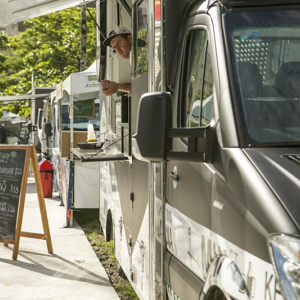 Lei que regulamenta food trucks é sancionada em Rio Negro