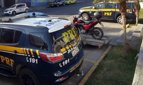 Motocicleta furtada há quase dois anos é recuperada em Mafra