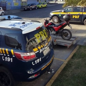 Motocicleta furtada há quase dois anos é recuperada em Mafra