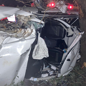 Mulher fica gravemente ferida após capotar veículo na BR-116