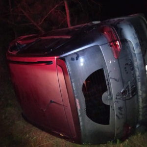 Saída de pista deixa duas pessoas feridas na SC-114, em Itaiópolis
