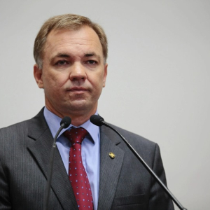 Entrevista: "Governo não é feito para lucrar, mas para melhorar a vida das pessoas", afirma Gean Loureiro