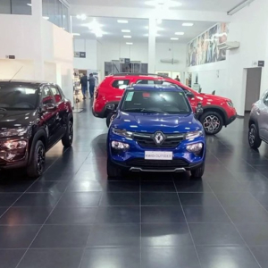 Autoplus promove maior queima de estoque de veículos Kwid da região