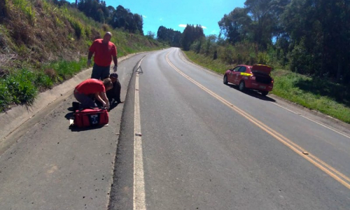 Bombeiros encontram motociclista ferido durante deslocamento em Itaiópolis