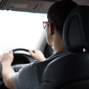 Motoristas que não cometem infrações há um ano podem se cadastrar para receber benefícios