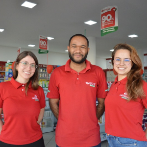 Sob nova direção, Farmagnus completa um ano em Rio Negro