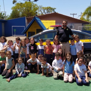 Alunos visitam mini cidade de trânsito da Polícia Rodoviária Federal em Mafra