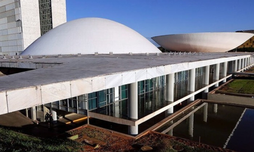 Senado aprova uso do salário-educação para pagamento de pessoal