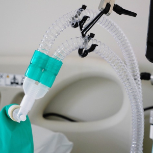 SC distribui medicamentos para intubação a hospitais de todas regiões