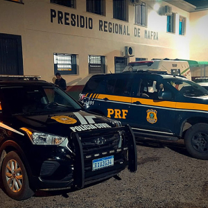 Casal suspeito de integrar quadrilha que tentou assaltar banco é preso pela PRF na BR-280
