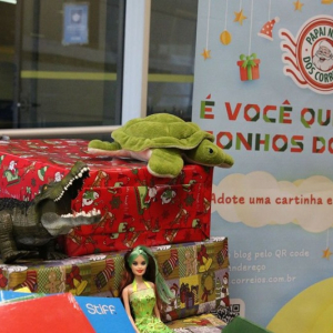 Começa a adoção das cartinhas da campanha Papai Noel dos Correios em Mafra