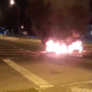 Manifestantes bloqueiam parcialmente BR-116, em Mafra