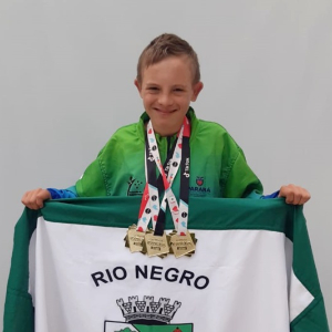 Com três medalhas nas Paralímpiadas Escolares, atleta rionegrense será recebido com carreata