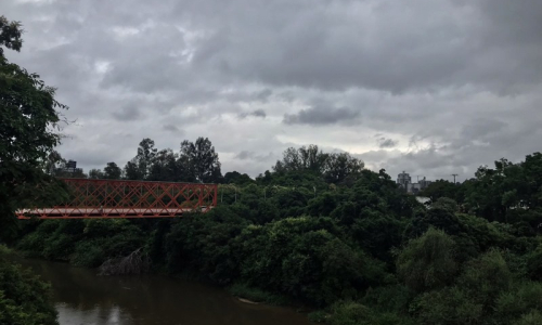 Frente fria traz alerta de temporais com granizo no início desta semana