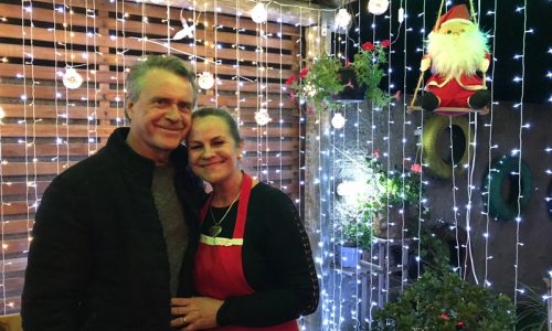 Decoração de Natal feita por casal itaiopolense atrai visitantes da região