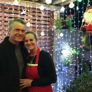 Decoração de Natal feita por casal itaiopolense atrai visitantes da região