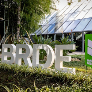 Com salário de até R$ 9,2 mil, inscrições para concurso do BRDE encerram na segunda-feira