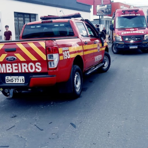 Colisão entre carro e moto deixa jovem ferido no Alto de Mafra