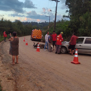 Motociclista fica ferido em colisão com carro em Itaiópolis