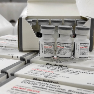 Paraná recebe as primeiras doses da vacina bivalente contra a covid-19
