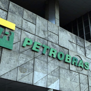 Petrobras abre concurso público com salário inicial de R$ 5.563
