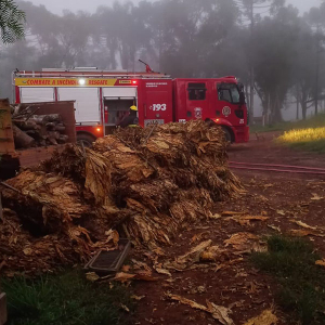 Incêndio destrói estufa de secagem de fumo em Itaiópolis
