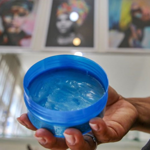 Vigilância Sanitária vai fiscalizar uso e comercialização de pomadas para cabelo em Mafra