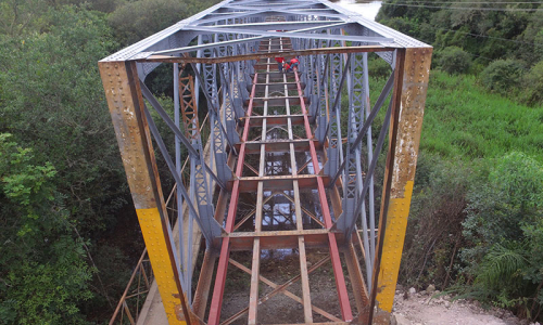 Piso da ponte entre Campo do Tenente e Lapa é removido; veja como estão as obras