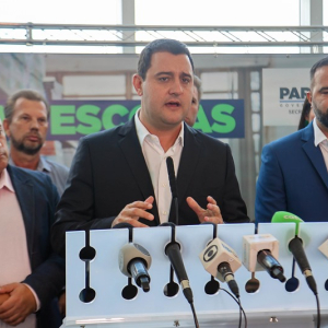 Ratinho Junior anuncia pacote de ações de prevenção à violência nas escolas