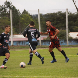 Juventus Riomafra e Soccer Art se classificam para as semifinais do Municipal de Rio Negro