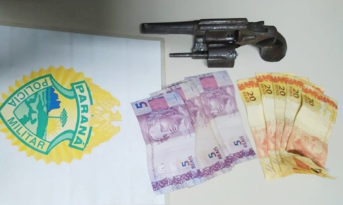 Adolescente é apreendido com revólver e dinheiro no Campo do Gado