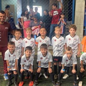 Escola Furacão/JR03 Soccer vence o Festival das Estações Sub-7, em Curitiba