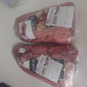 Homem é flagrado tentando furtar picanha em Mafra