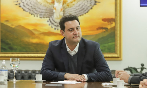 Governador encaminha projetos de lei para reestruturação de carreiras e reajuste salarial de servidores