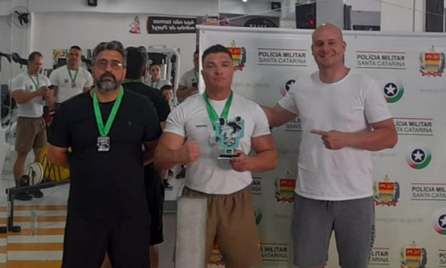 Sargento Pereira conquista troféu e medalhas em Campeonato de Supino