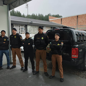 Homem é preso e menores apreendidos suspeitos de roubo no interior