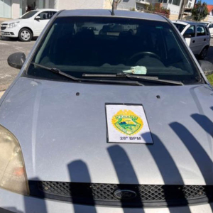 Polícia Militar recupera veículo furtado em Rio Negro