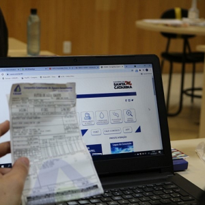 Clientes da Casan poderão pagar faturas online com cartão de crédito e Pix