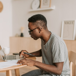 Estudantes de SC podem se inscrever em plano de estudos gratuito para o Enem