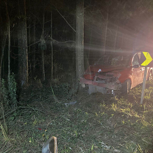Motorista é socorrido inconsciente após saída de pista na SC-477