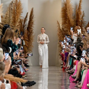 O contagiante desfile da PatBO na Semana de Moda de Nova Iorque