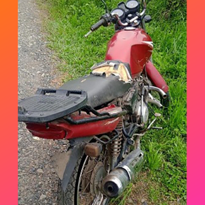Moto furtada é encontrada pela PM abandonada em via pública